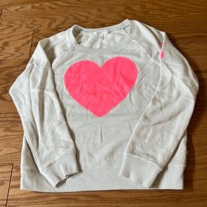 Victoria’s Secret Pullover size M.